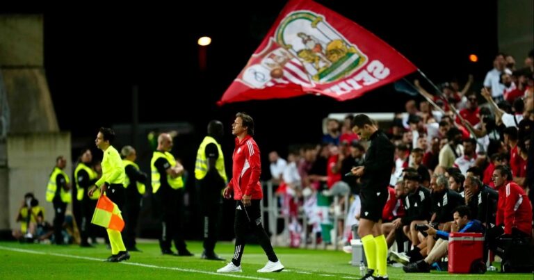 Paso en falso de Almeyda en su debut como DT del Sevilla