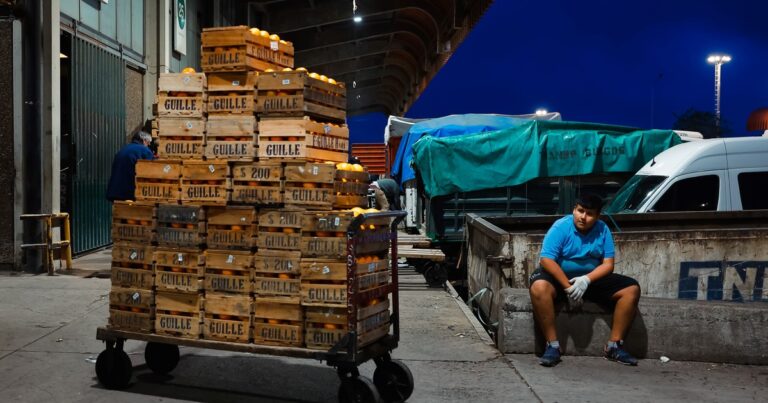 Interna en el Mercado Central: un funcionario del Gobierno se resiste a dejar su cargo pese a que tiene el mandato vencido
