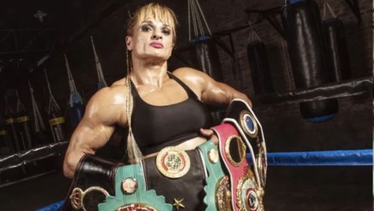 Quién es Locomotora Oliveras: su infancia sacrificada, la dolorosa traición y una pelea callejera que le cambió la vida