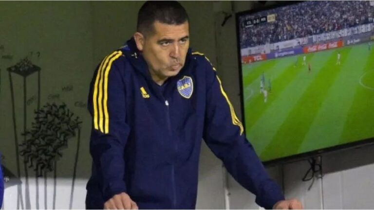 Hinchas de Boca realizaron un tibio banderazo en contra de Juan Román Riquelme