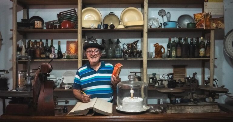 Crimen del historiador en José C. Paz: investigan si había pactado un encuentro en su casa