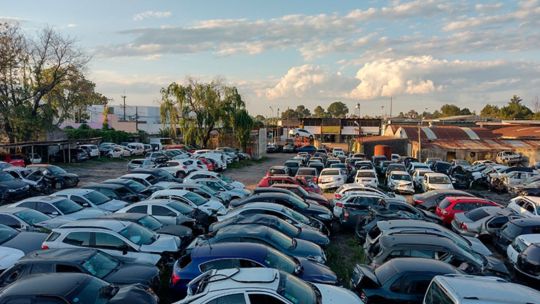 Cambia el régimen de desarmaderos de autos para agilizar el trámite y reducir costos