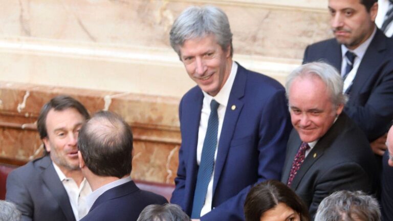 Denuncian a Santiago Bausili por un incremento patrimonial del 880%