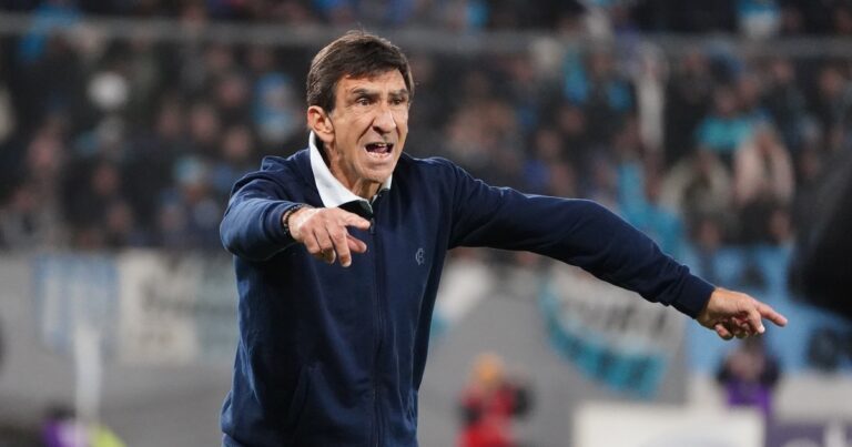 A qué hora juegan Peñarol vs Racing por la Copa Libertadores 2025: posibles formaciones y cómo ver en vivo por TV