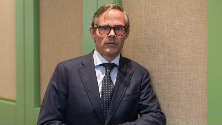 Foster Gillett en problemas: Rampla Juniors de Uruguay lo intimó a  cumplir con su contrato