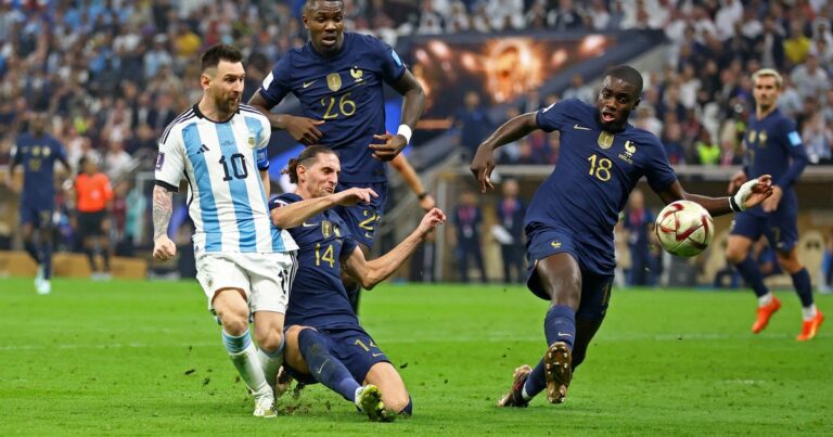 Un futbolista francés que jugó la final del Mundial de Qatar contra Argentina fue echado de su club