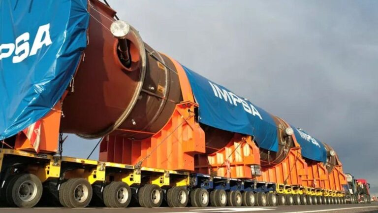 Un reactor de Impsa estuvo varado una semana porque un puente no soportaba el peso