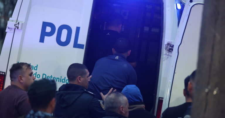 El presidente de Chile celebró la liberación de los hinchas de la U que fueron detenidos en Argentina
