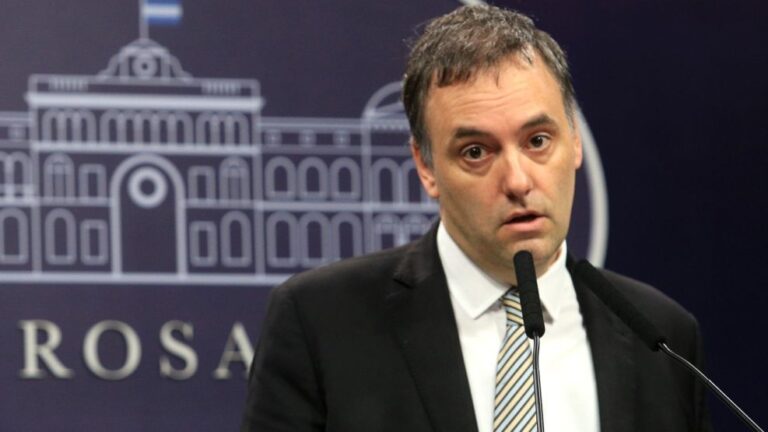 Del Caño y ChatPTS le cerraron la boca a Adorni