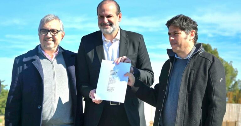 Axel Kicillof calificó de «lamentable» a los desmanes en Independiente y advirtió sobre dirigentes que incentivan «el odio al extranjero»