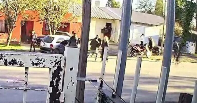 Locura al volante en Córdoba: se pelearon en un «after» clandestino y a la salida los embistió con el auto