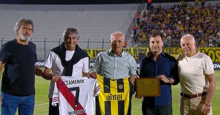 El emotivo homenaje de River y Peñarol a Antonio Alzamendi en la previa del amistoso en Uruguay