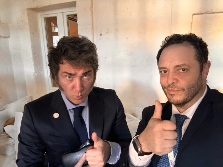 Un escándalo de sobreprecios en Atucha deja a Reidel en la cuerda floja