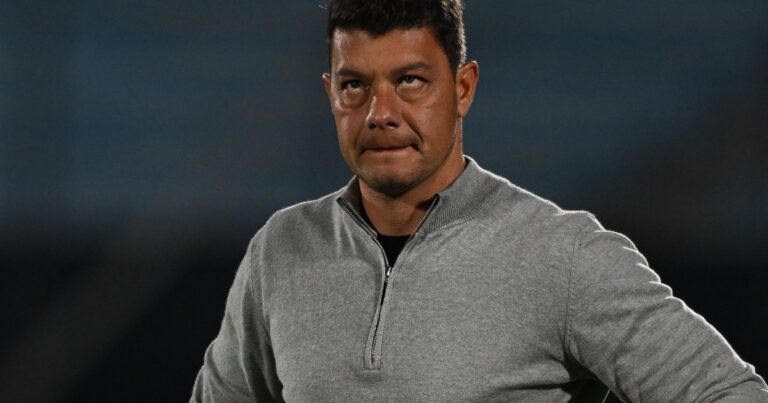 Battaglia y las intervenciones de Román: del «ustedes vieron como dejé de ser el entrenador» a «no volvería a trabajar con él»