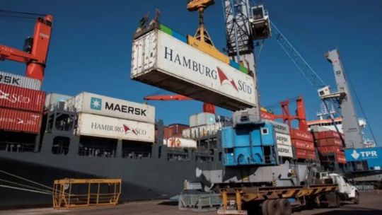 Advierten que el boom importador actúa como «ancla» inflacionario, pero castiga producción y empleo