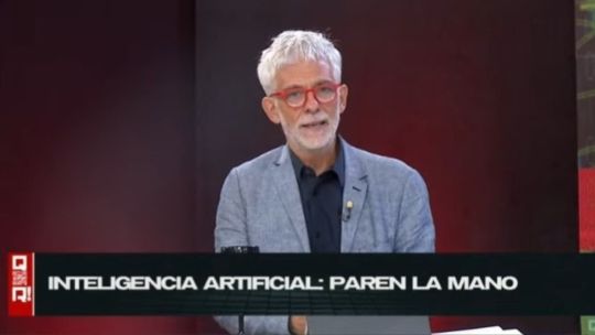 El divulgador Claudio Martínez habló en QR! sobre la IA: «Al futuro no se lo detiene, al futuro no se lo conduce»